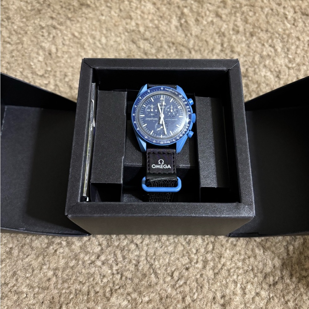 Swatch MoonSwatch Mission to Neptune- brand new